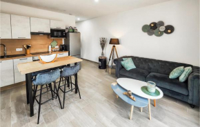Lovely Apartment In Narbonne With Kitchen